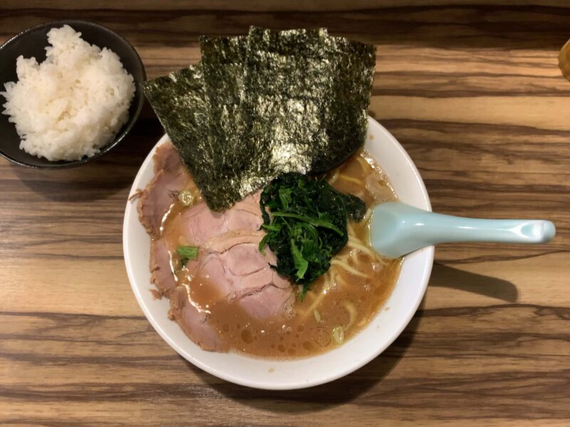 中野「五丁目ハウス」チャーシュー麺