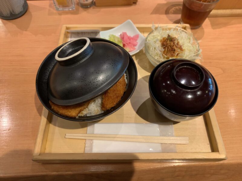 中野「タレカツ」二段盛カツ丼セット