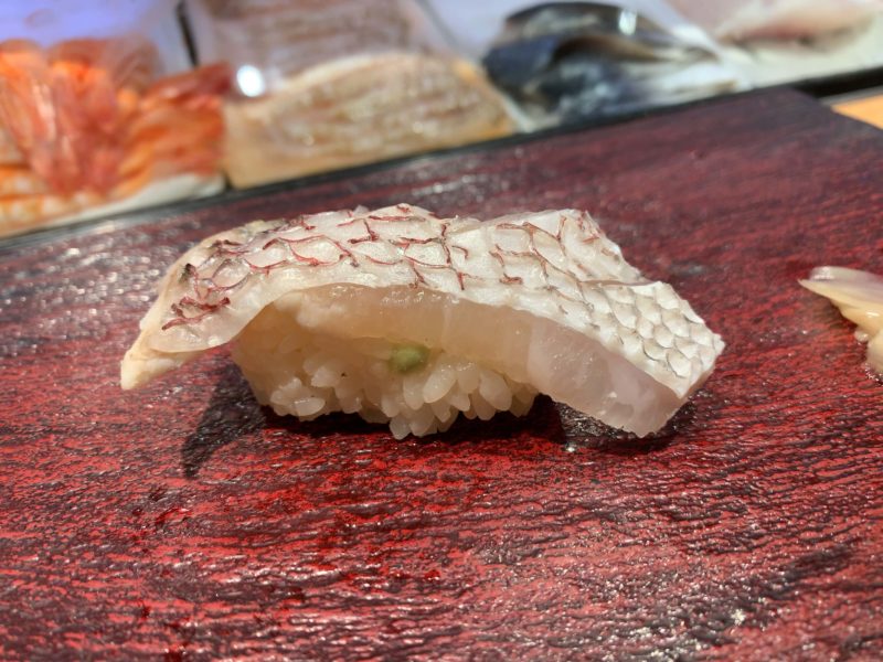 中野「立ち寿司横丁」さくら鯛