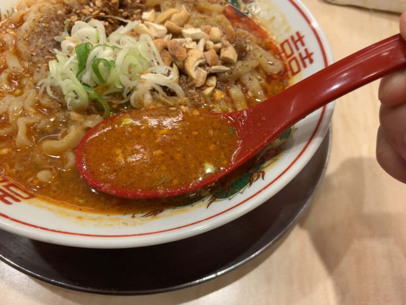 中野「七彩」担々麺（スープ）
