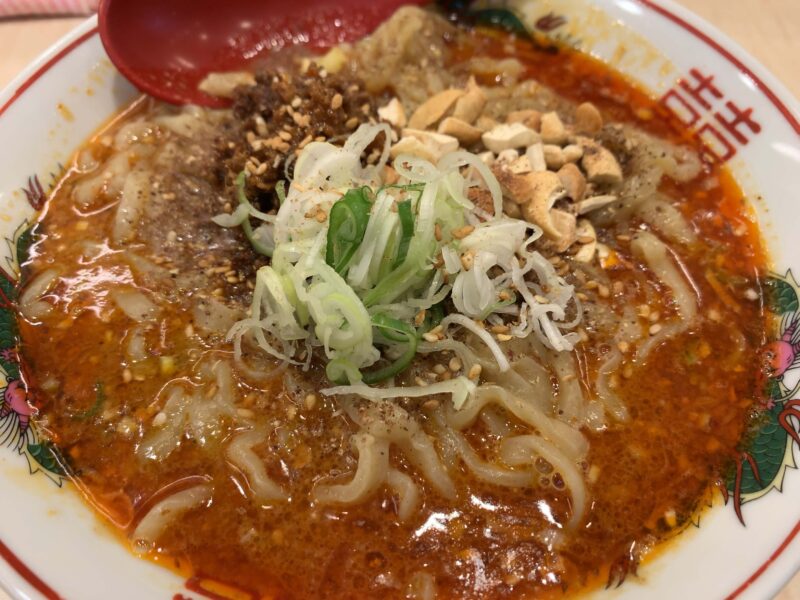 中野「七彩」真っ赤な担々麺