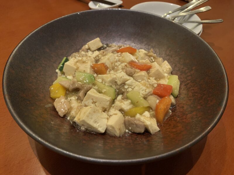 中野「sai」鶏肉と豆腐のアンチョビ煮込み
