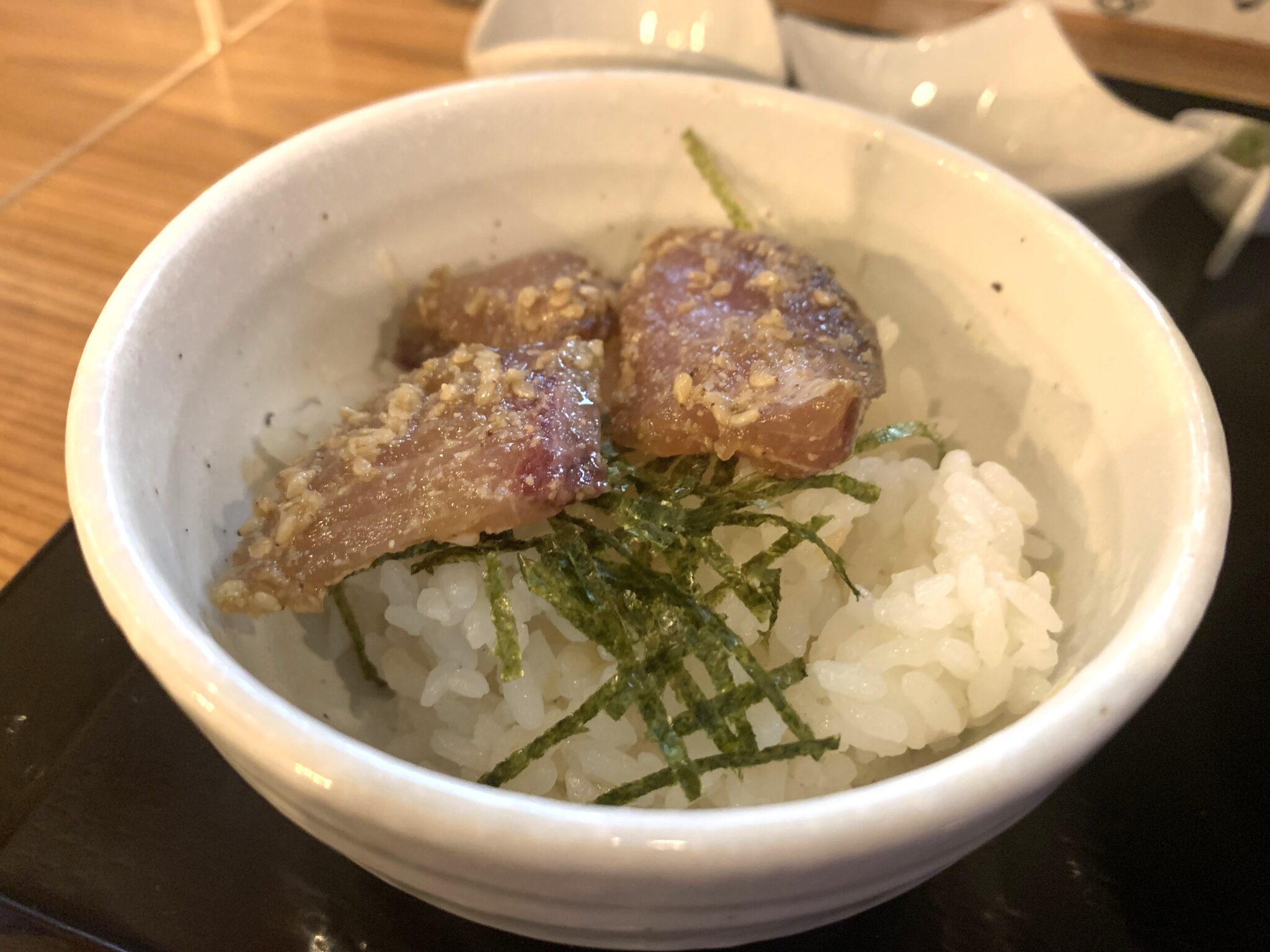 水道橋「さばめしの鯖匠(さばしょう)」脂の乗ったノルウェー産とろサバ!豪快に混ぜて食らう鯖飯ランチ | ほろ酔い散歩
