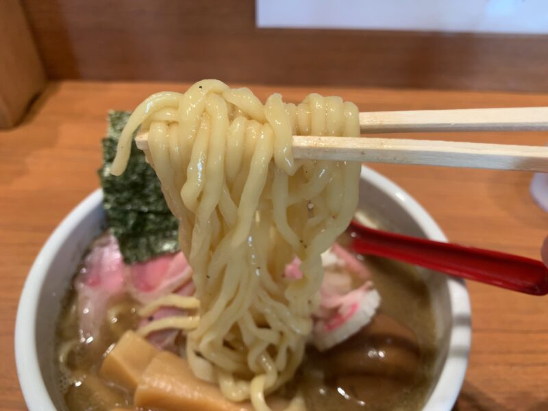 新宿「鈴蘭」中太麺