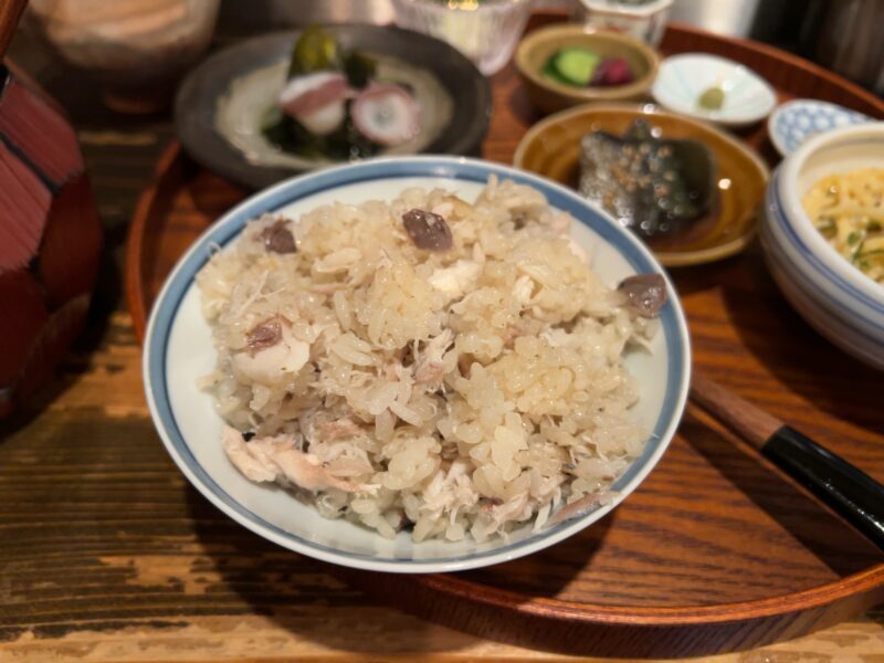 中野「花結び」焼き鯖たっぷりのご飯