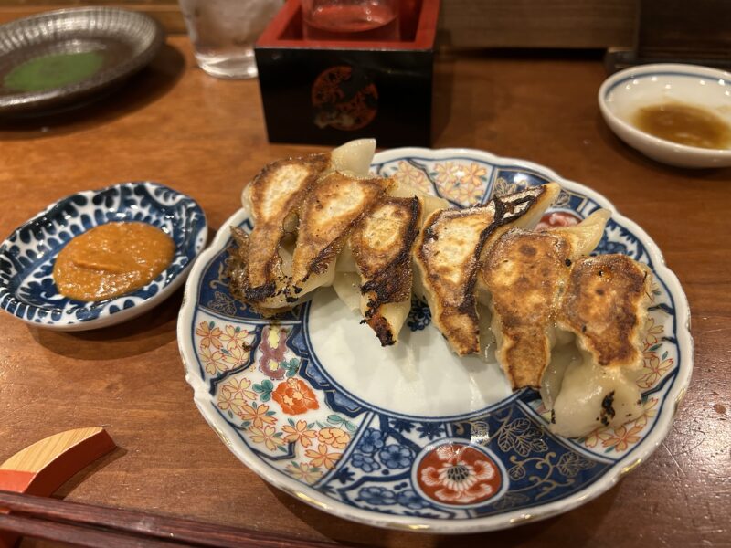 経堂「魚のタナ」味噌ダレ神戸元町ぼんてん餃子