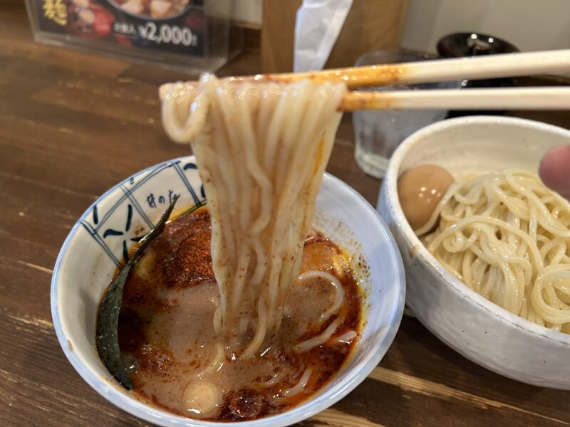 上石神井「麺処 井の庄」スープを纏った麺