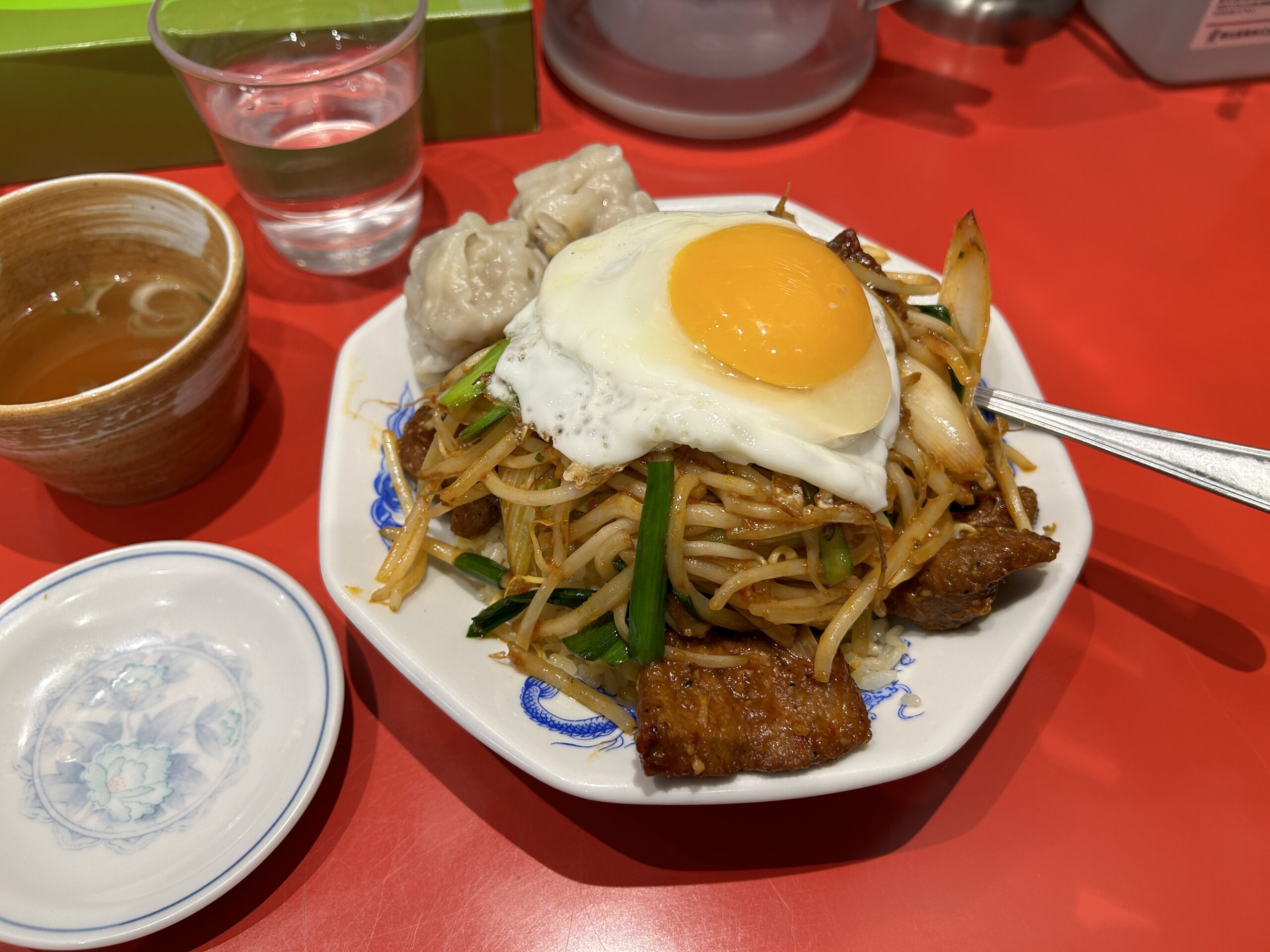 大塚「幸龍軒」肉厚レバニラ炒飯