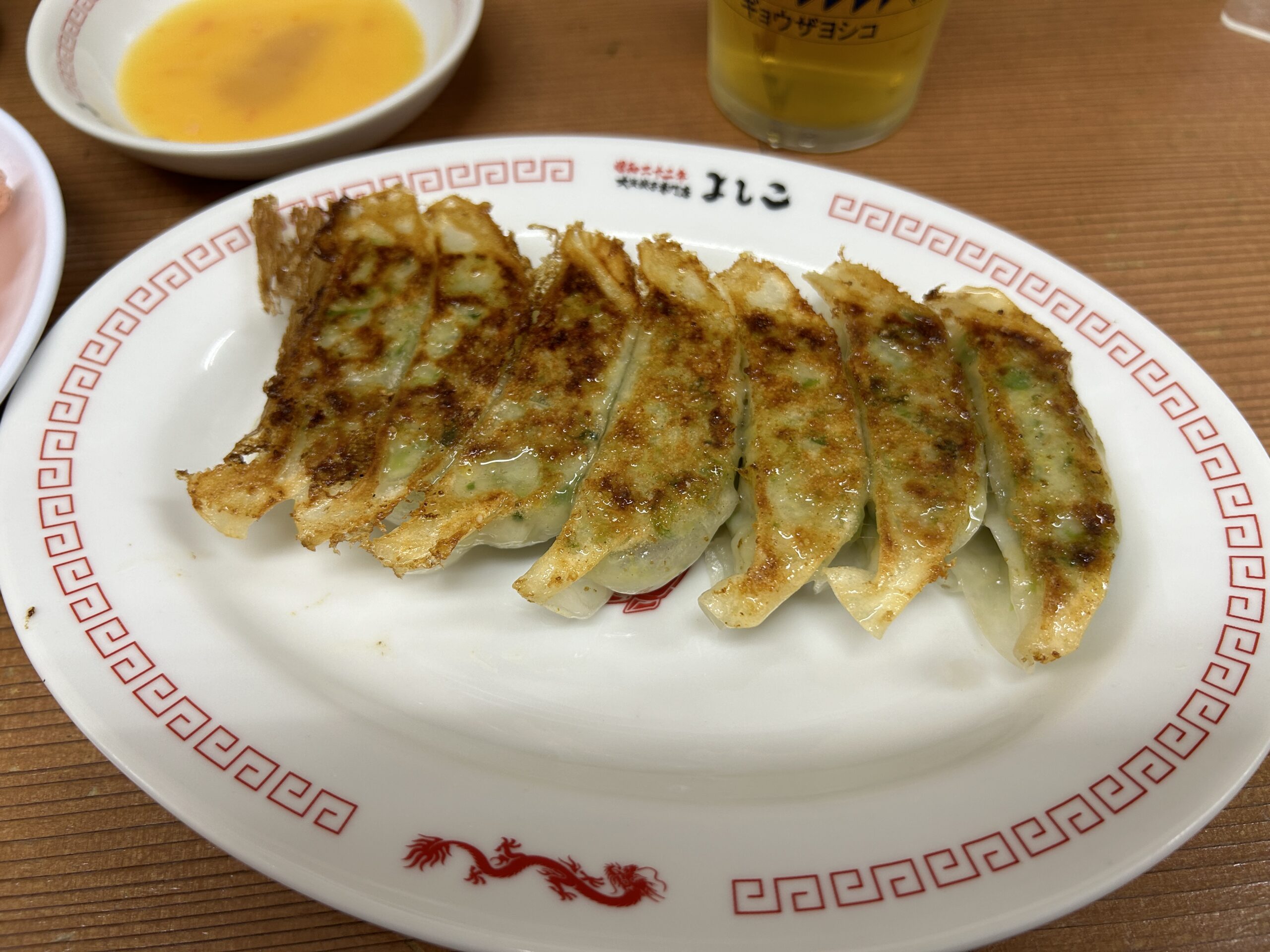 五反田「大阪餃子専門店よしこ」焼き餃子