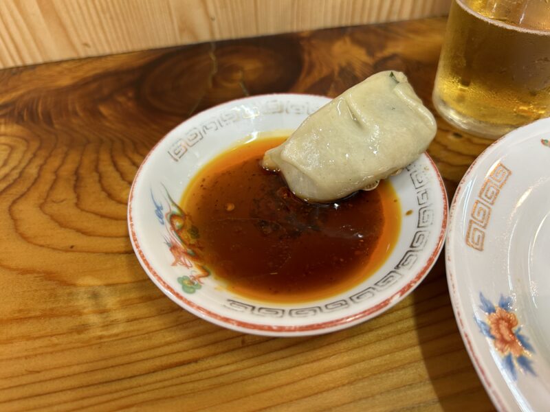 両国「餃子会館 磐梯山」一口サイズの焼き餃子