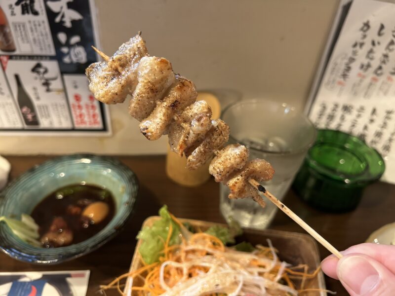 下北沢「三日月ロック」鳥皮（塩）