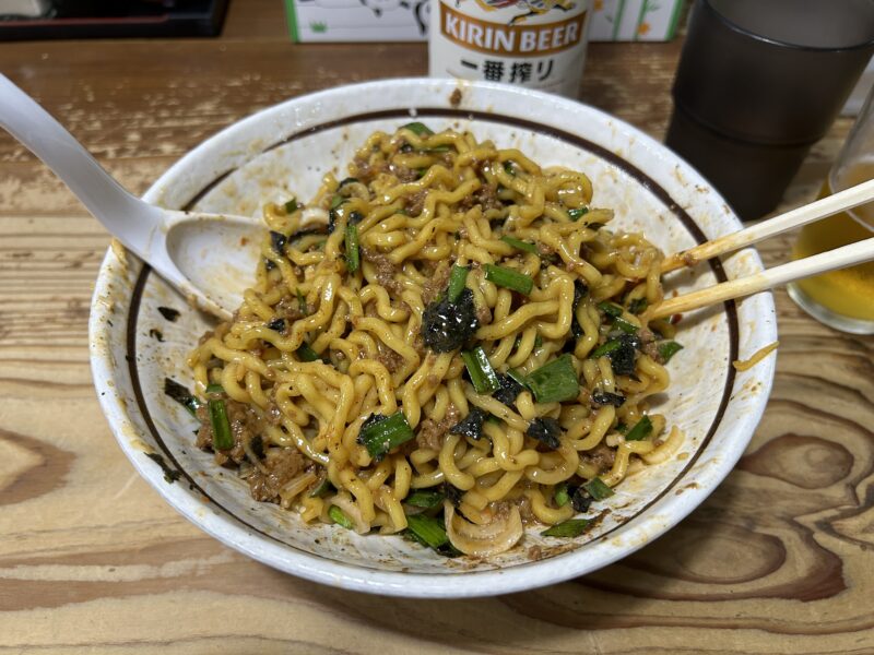 練馬「麺酒やまの」まぜそば（MIX）