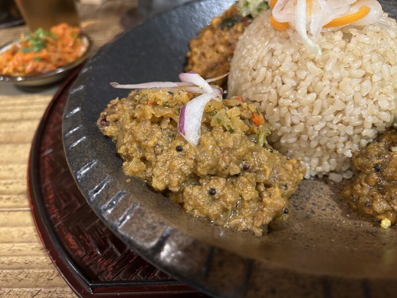 下北沢「旧ヤム邸」ホクホクさつまいもの秋牛豚キーマ