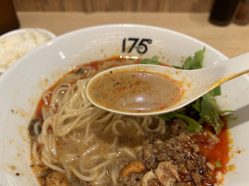 新宿「175°DENO担担麺」スープ