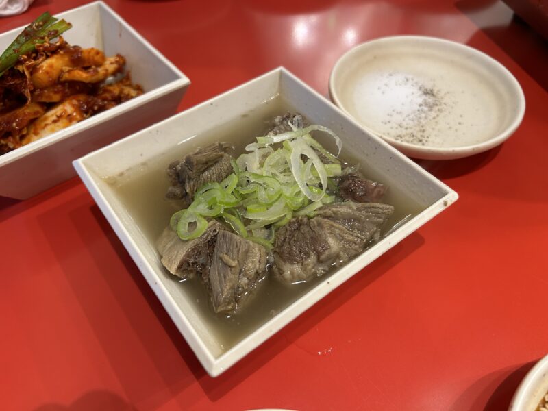 中目黒「焼肉 冷麺 てっちゃん」茹でタン