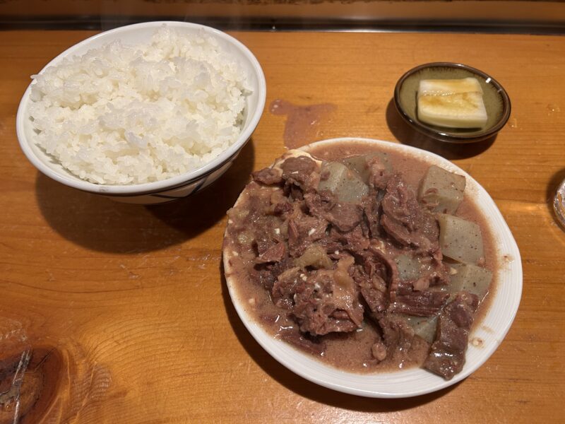 駒沢大学「かっぱ」煮込み＆飯の最強コンボ