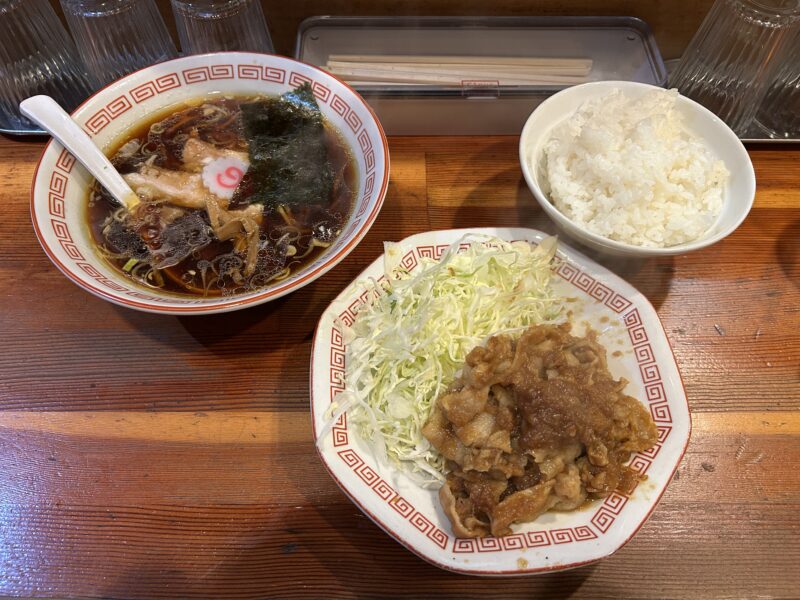 練馬「安ざわ屋」生姜焼き半ラーメンセット