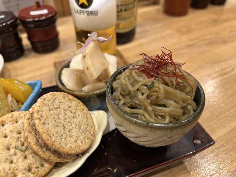 豪徳寺「焼とりダービー」糸こんペペロンチーノ