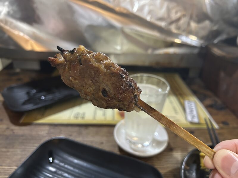 秋葉原「もつ焼き元気本店」豚つくね串