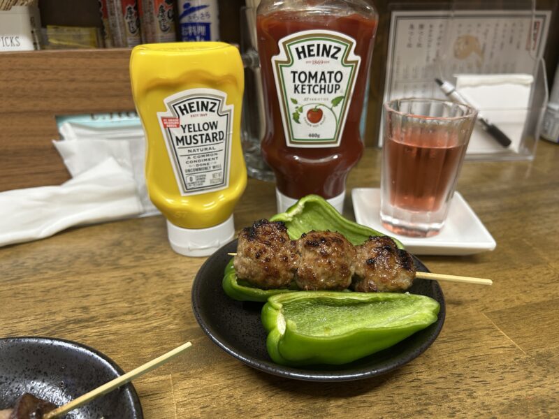 中野「もつ焼き たっちゃん」ふわっふわ&ジューシーな豚つくね串