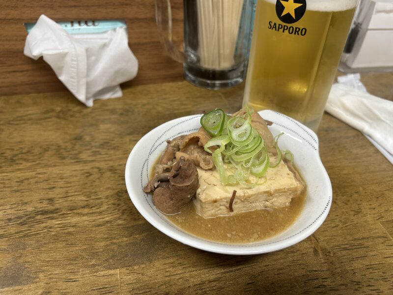 中野「もつ焼き たっちゃん」味噌ベースの定番もつ煮