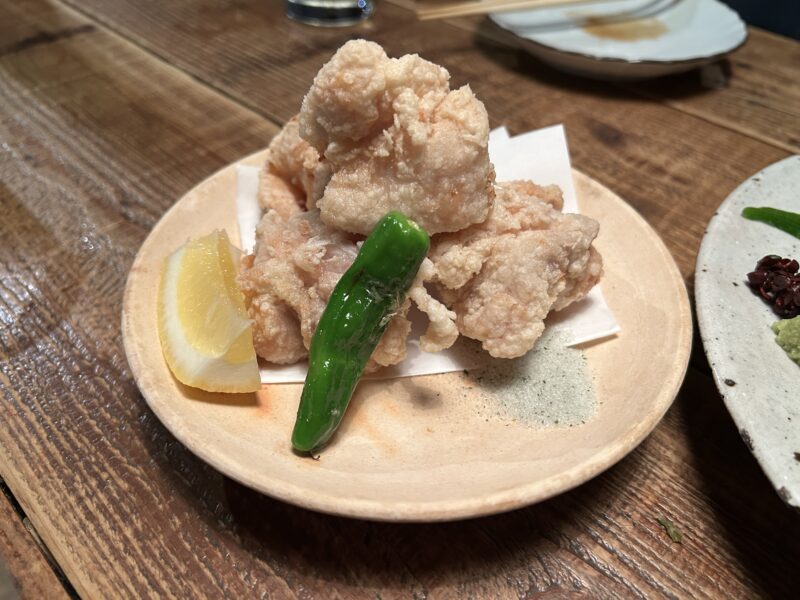 高円寺「山形料理と地酒 まら」最上鶏の塩唐揚げ