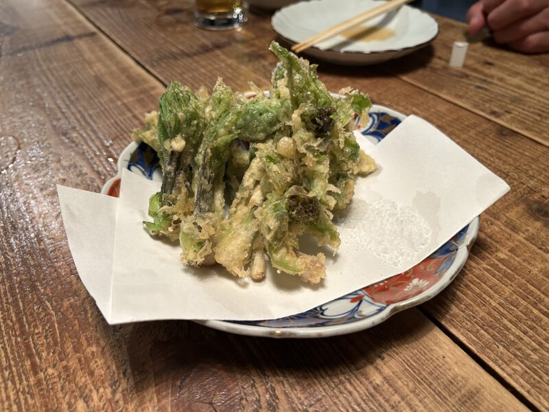 高円寺「山形料理と地酒 まら」山形野菜の天ぷら盛り合わせ