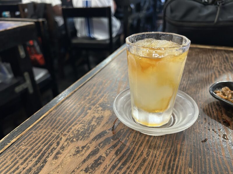 野毛「ゴールデンもつ」1杯で逝けるシャリキン焼酎【ゴールデンボンバー】