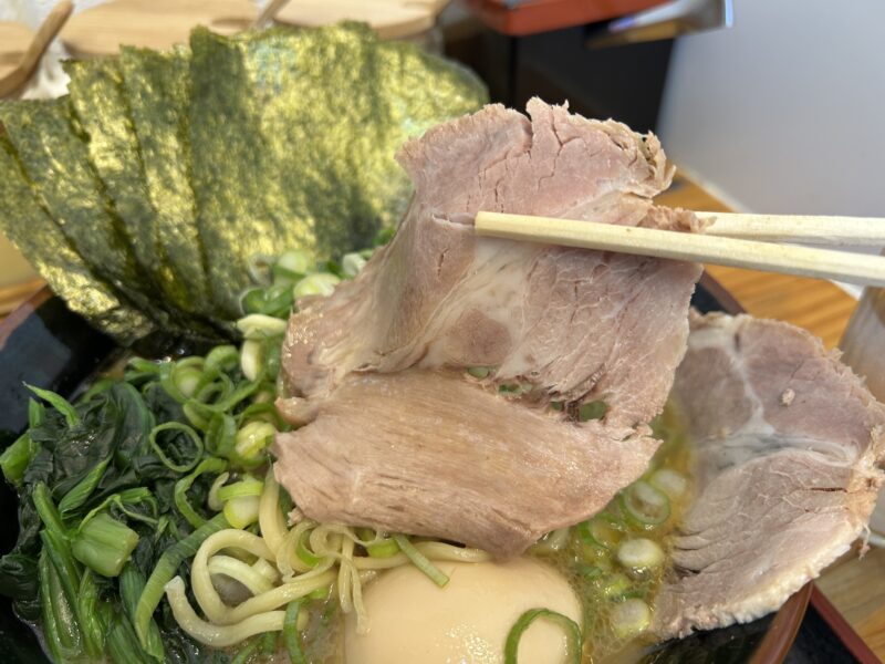 練馬「ラーメン見田家」脂身が少なく赤身多めのチャーシュー