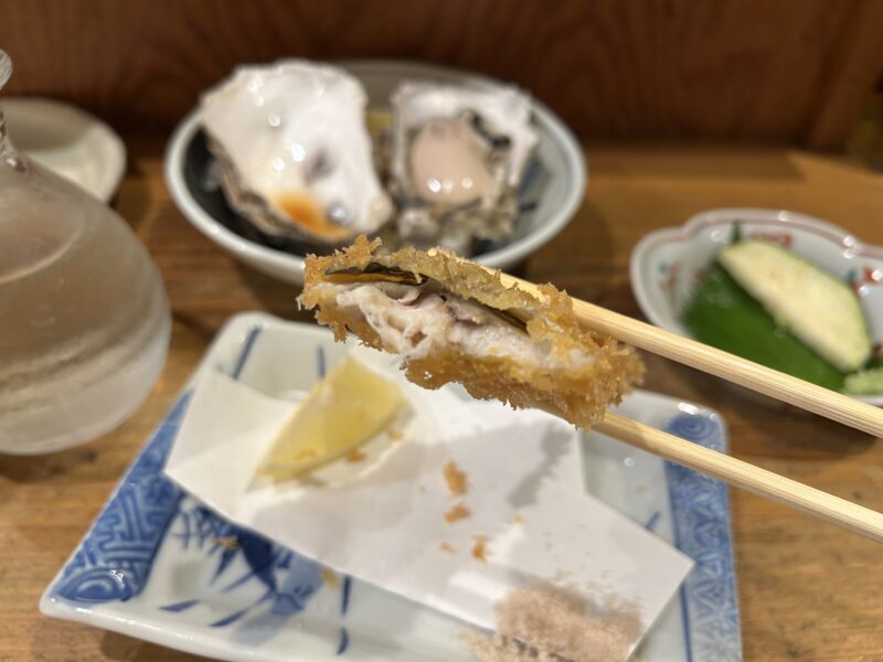 代々木上原「鰾」潮風に吹かれた浜辺で食べているような錯覚を覚える【アジフライ】