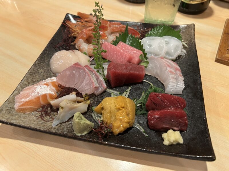 下北沢「にしんば」まるで宝石箱のような【刺身盛り合わせ】