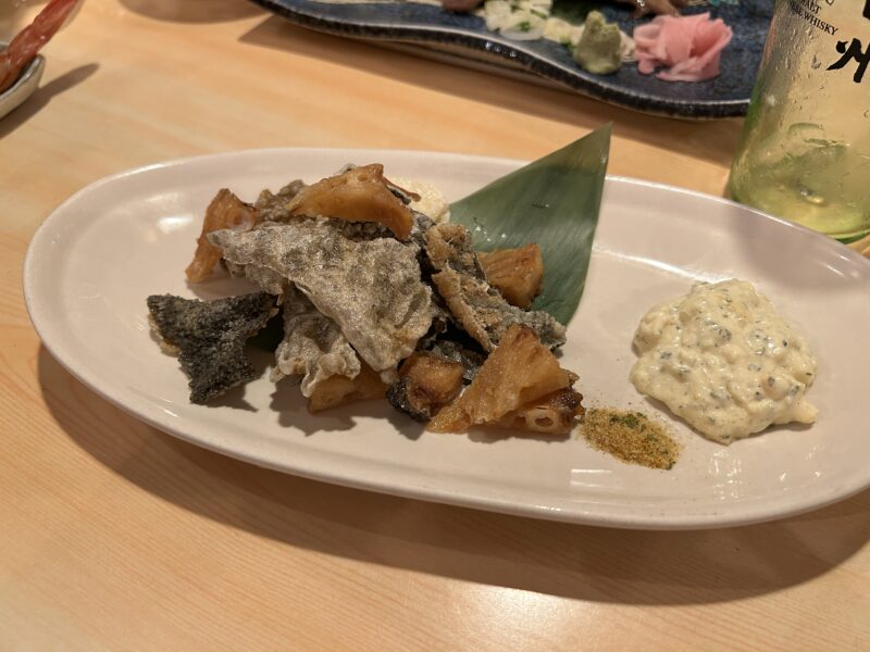 下北沢「にしんば」ビールが欲しくなるSDGsな料理【骨せん皮せんタルタルソース】