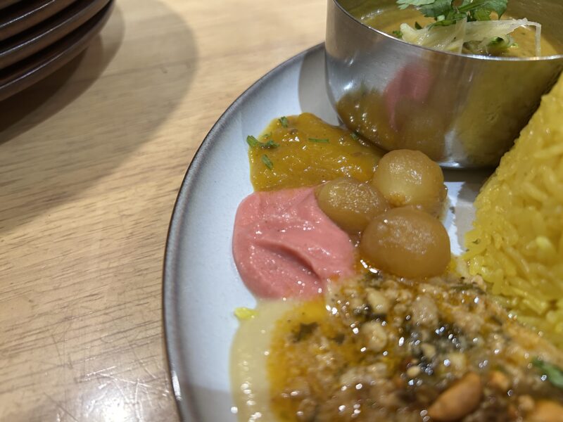 新宿「CHIKYU MASALA」“混ぜる順番”で広がる香りの地図