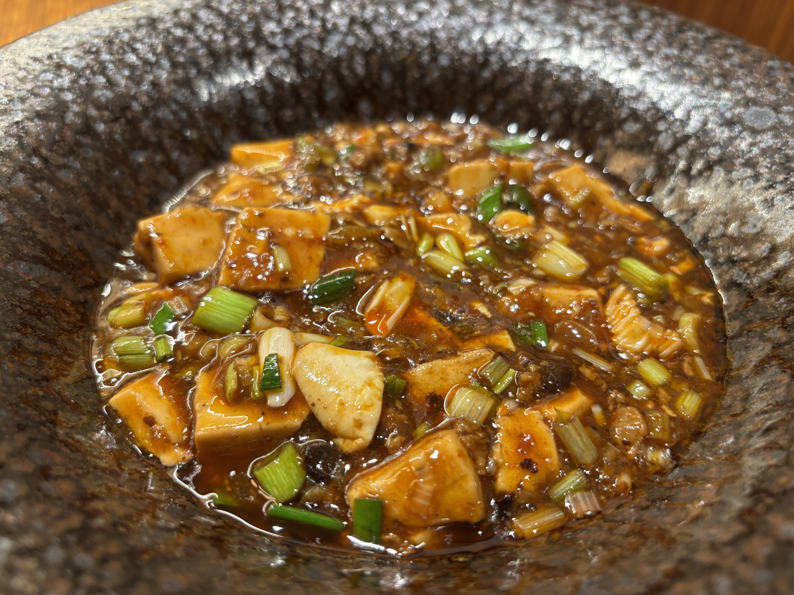 代々木上原「日々の中華食堂」豆豉の旨みとネギの香りが素敵な【四川麻婆豆腐】