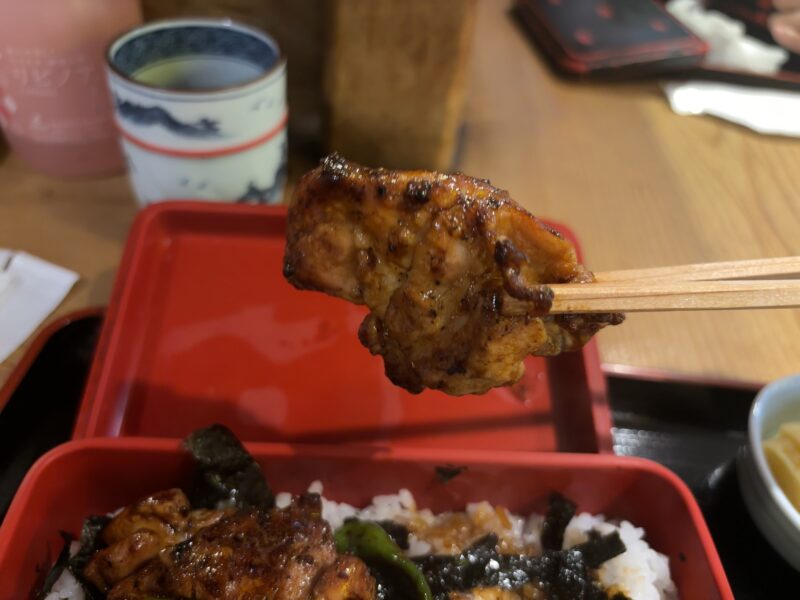 人形町「おが和」艶やかな照りをまとった鶏肉
