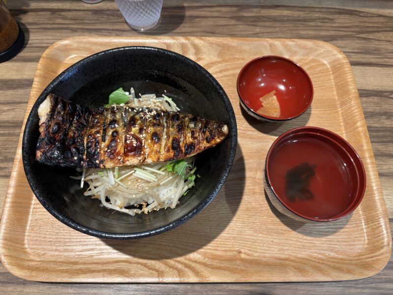 荻窪「リョウテにサバ」専門店の素顔を味わえる【さばめし】