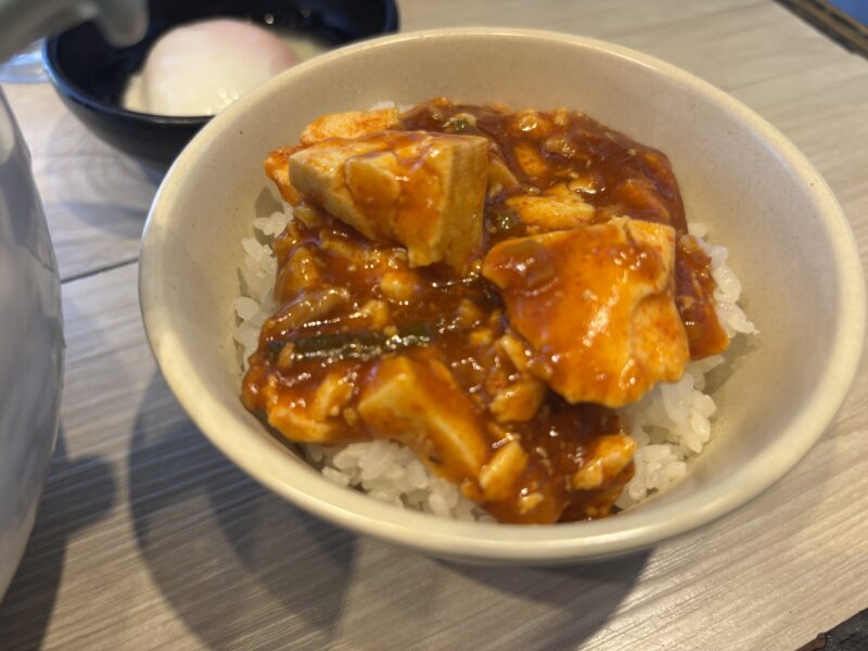 東中神「めだかTANTAN」平日限定の麻婆トッピング