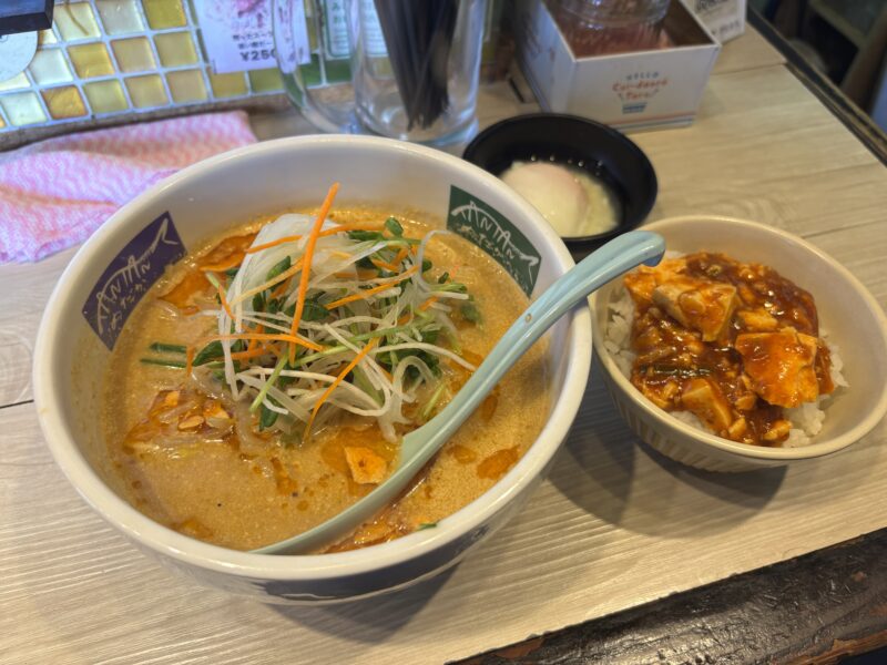 東中神「めだかTANTAN」平日のランチタイム限定の麻婆トッピング