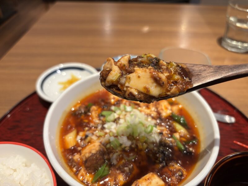 狛江「OREG-A-YUTAKA食堂」熱々の餡がとろりと流れる麻婆豆腐