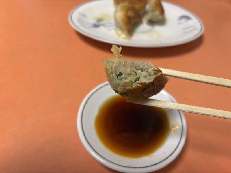 野方「十八番(おはこ)」皮の中にぎっしりと詰められた餡