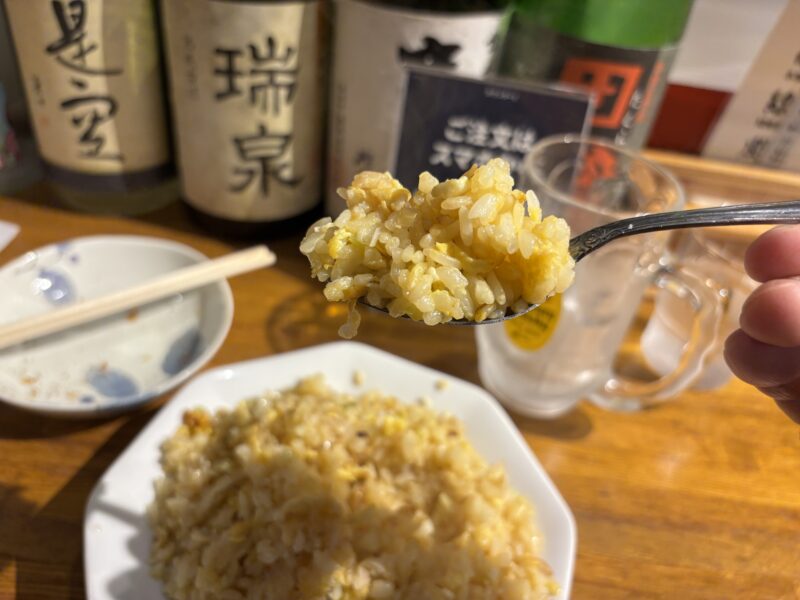 御茶ノ水「真実一路」パラパラとしっとりの中間を感じられる絶妙な火加減の炒飯