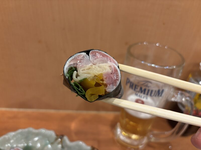 大久保「釣りあじ食堂」脂・酸味・食感が一体になる完成度の高いガリタク巻