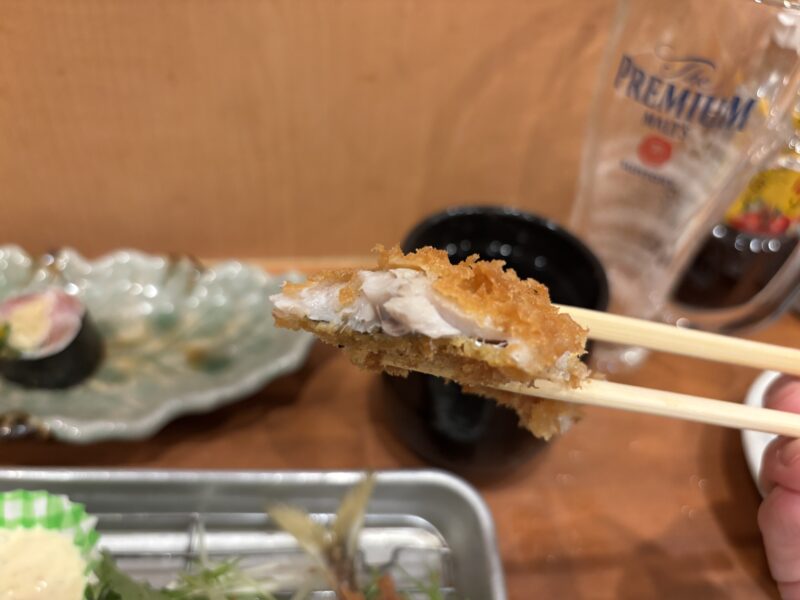 大久保「釣りあじ食堂」衣はサクサク、中は驚くほどふわふわのアジフライ