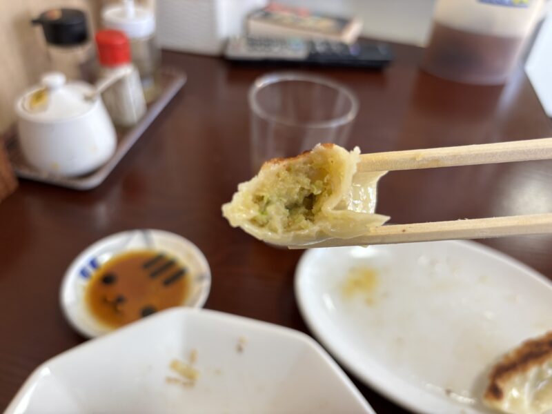 熊谷「餃子むさし屋」軽い口当たりが特徴的な餃子