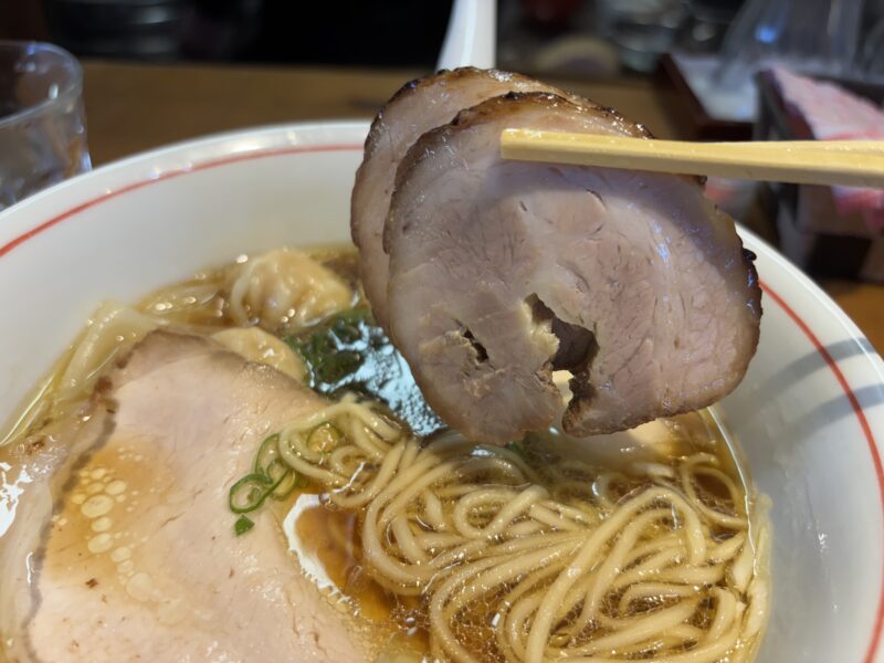 三ノ輪「ラーメン屋 トイ・ボックス」トロトロとした食感のバラチャーシュー