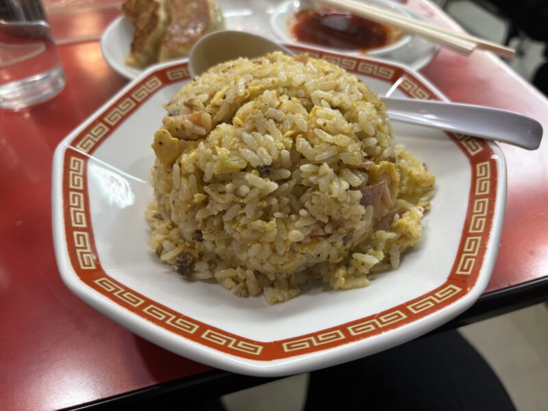 大井町「永楽」油に頼らない満腹感を味わえるチャーハン