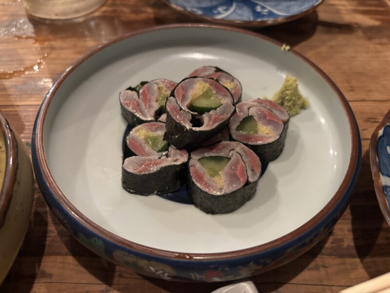 吉祥寺「火弖ル」ビジュアル満点の人気メニュー“鰯の海苔巻き”