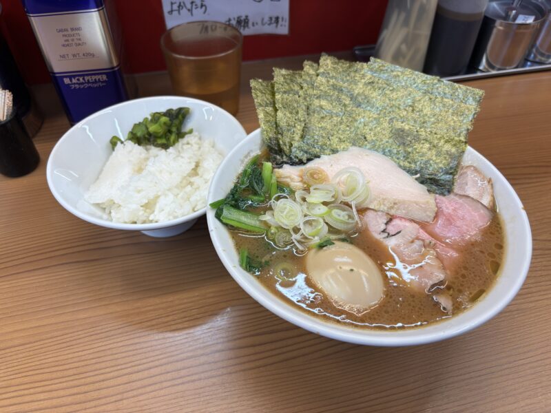 中野坂上「麺家たいせい」上特製ラーメン&小ライスの腹パンゴールデンコンビ