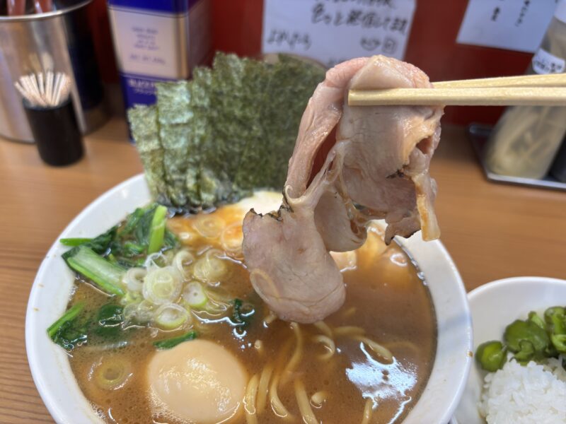 中野坂上「麺家たいせい」口に入れた瞬間に炭の香りがふっと広がる豚モモチャーシュー