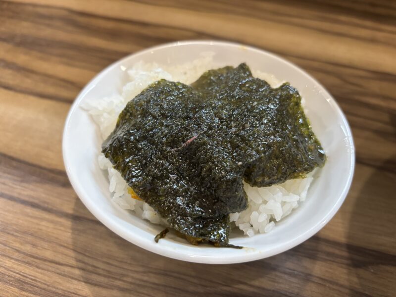 中野「横浜家系ラーメン五丁目ハウス」海苔ライス＆高菜という最恐コンビは唯一無二